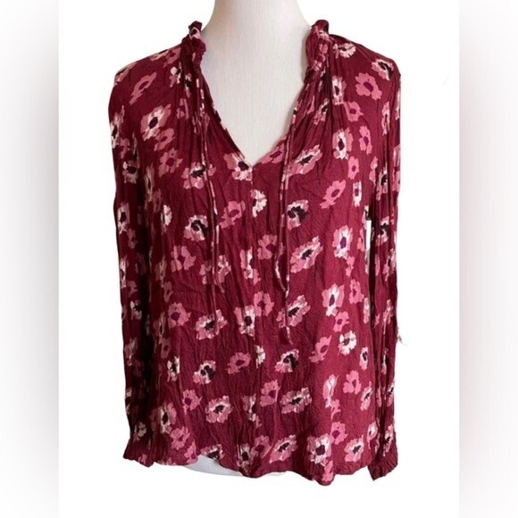 Lucky Brand long sleeve cranberry floral top size medium - Picture 2 of 7